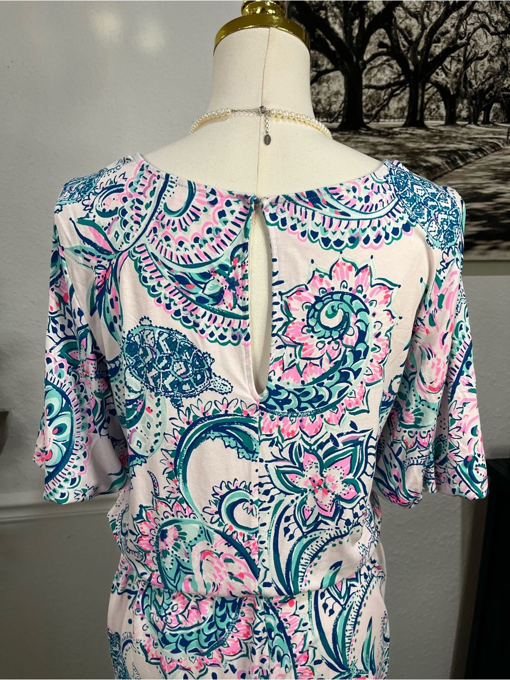Lilly Pulitzer White Romper with Pink & Teal Paisley 2019 Medium - Picture 9 of 14